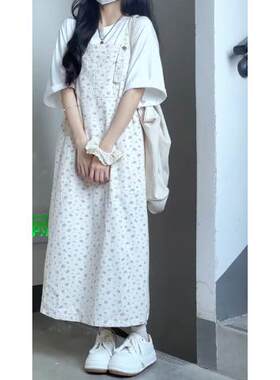 碎花背带连衣裙女夏季2024新款小清新减龄学生薄款宽松吊带长裙子