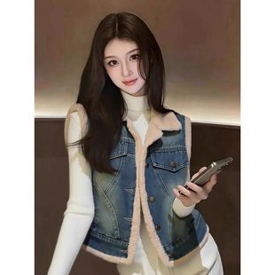 加绒加厚牛仔马甲女2025秋冬设计感羊羔毛小个子修身保暖背心外套