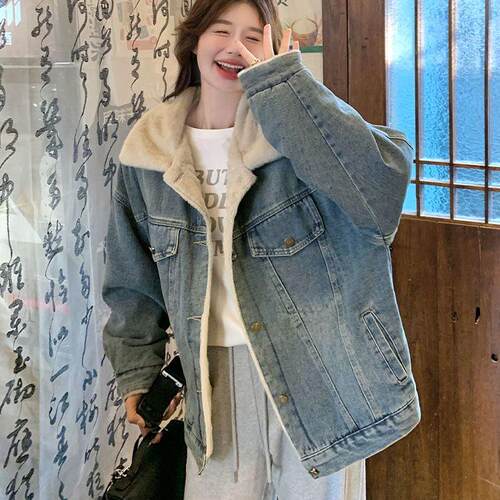 加绒加厚牛仔外套女秋冬2026新款设计感宽松网红款羊羔毛上衣夹克