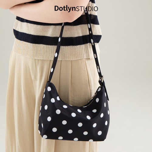 Dotlyn超火时髦波点百搭单肩包女
