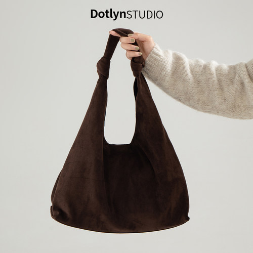 Dotlyn秋冬大容量简约休闲豹纹包