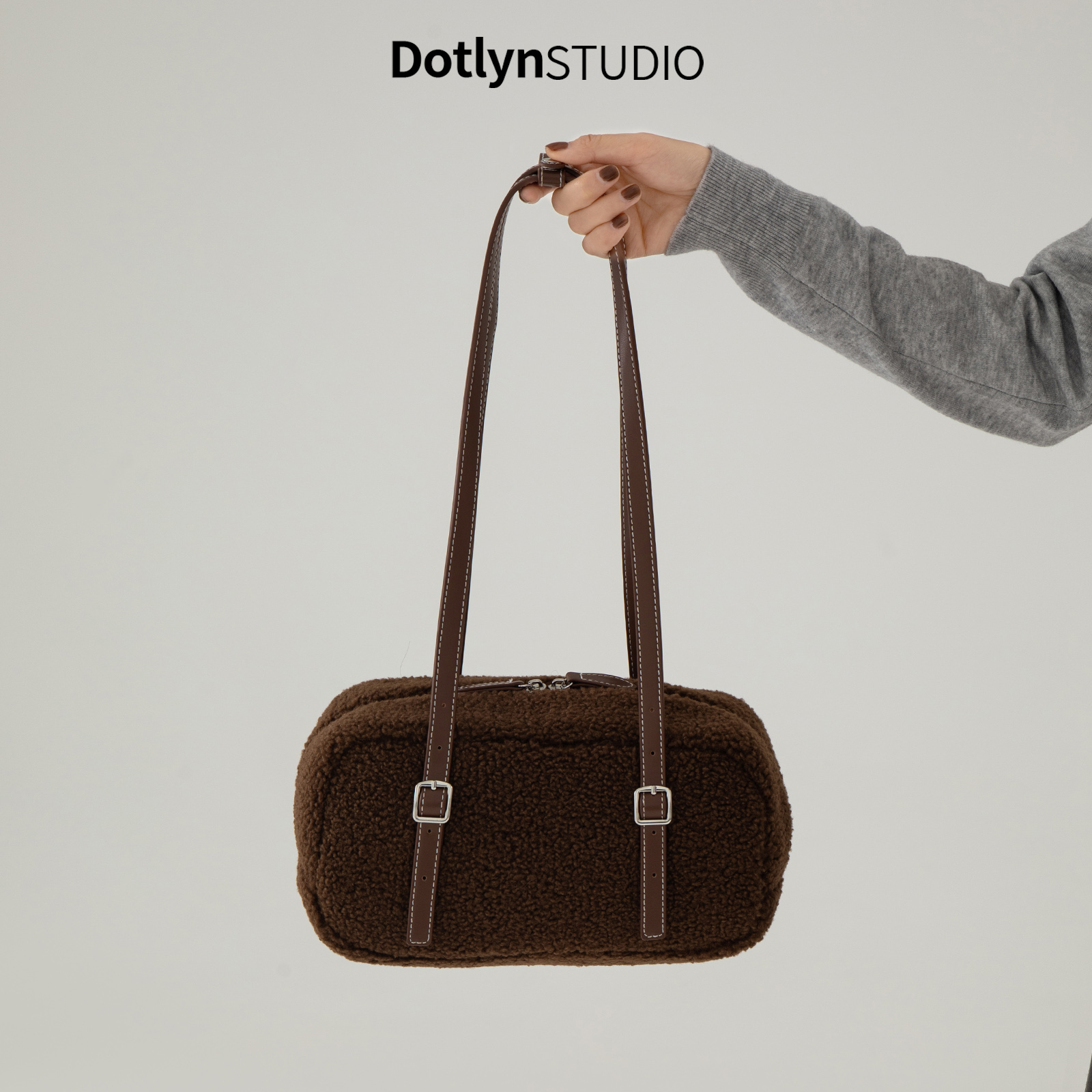 Dotlyn新款复古羊羔毛波士顿包女