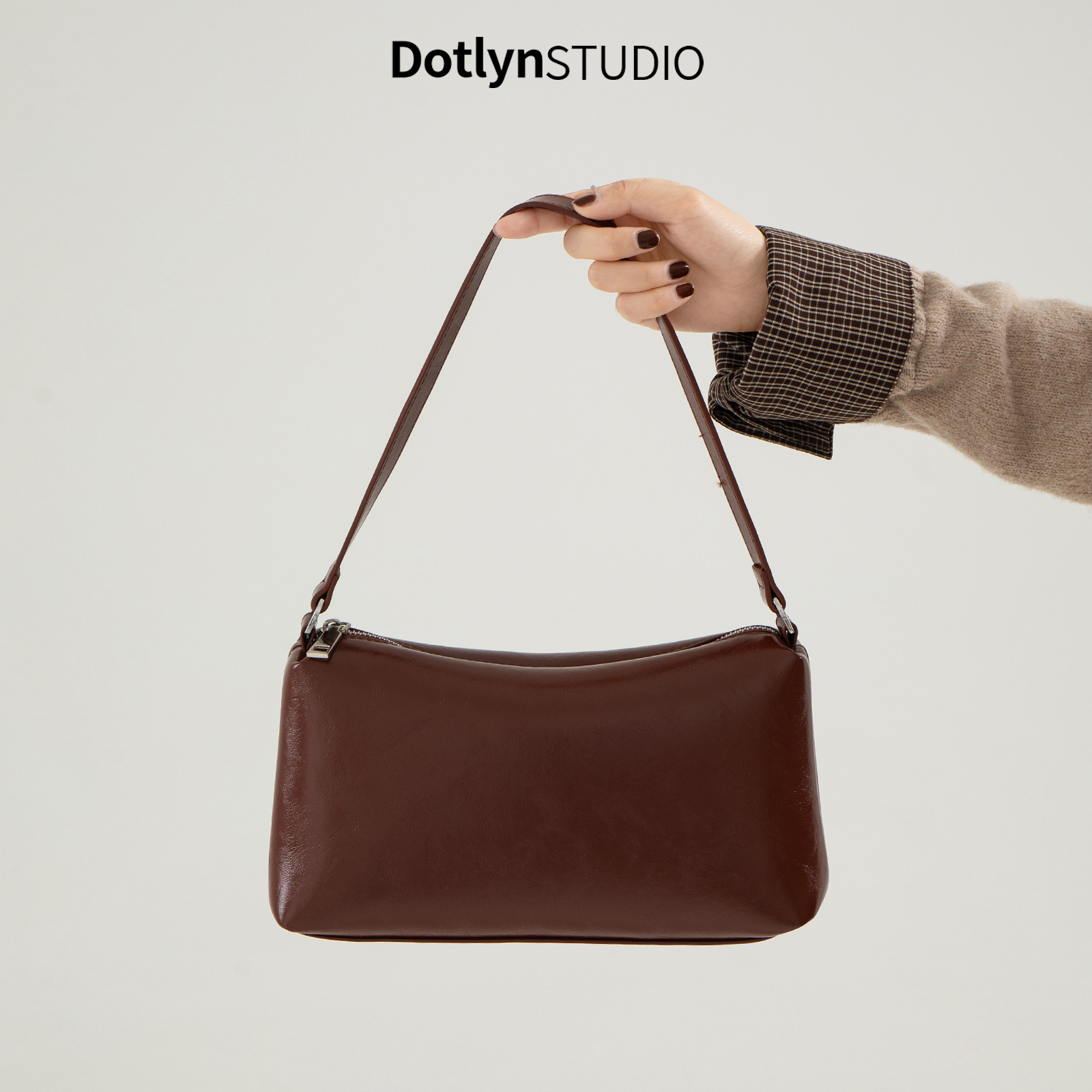 Dotlyn法式复古百搭通勤小方包女