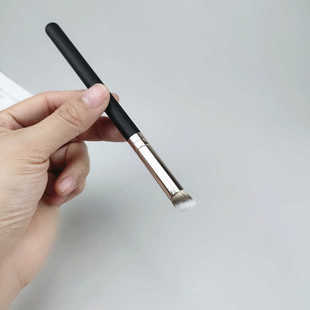 370遮瑕刷指腹圆头细节刷泪沟黑眼圈无痕刷遮暇笔化妆刷子粉底刷