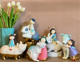 含泪清仓特价包邮礼盒装树脂生肖动物与男孩女孩摆饰生日圣诞礼物