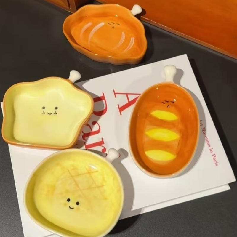 面包可爱陶瓷小碟子调料碟蘸料调味碟家用手绘釉下彩酱油醋碟