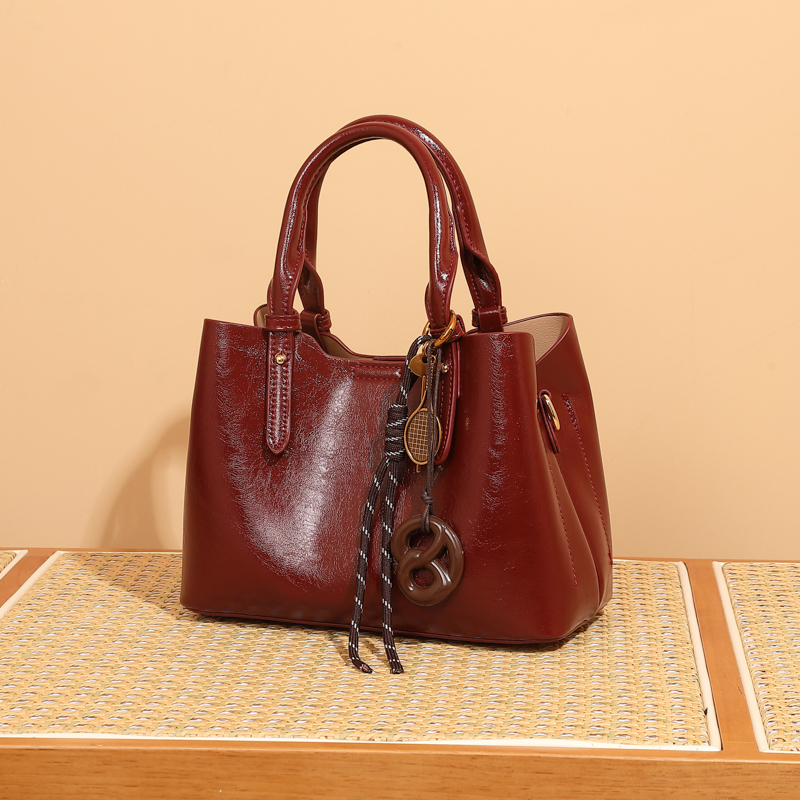 小众复古红色新娘结婚包包女高级感新年礼物手提包日常可用斜挎包