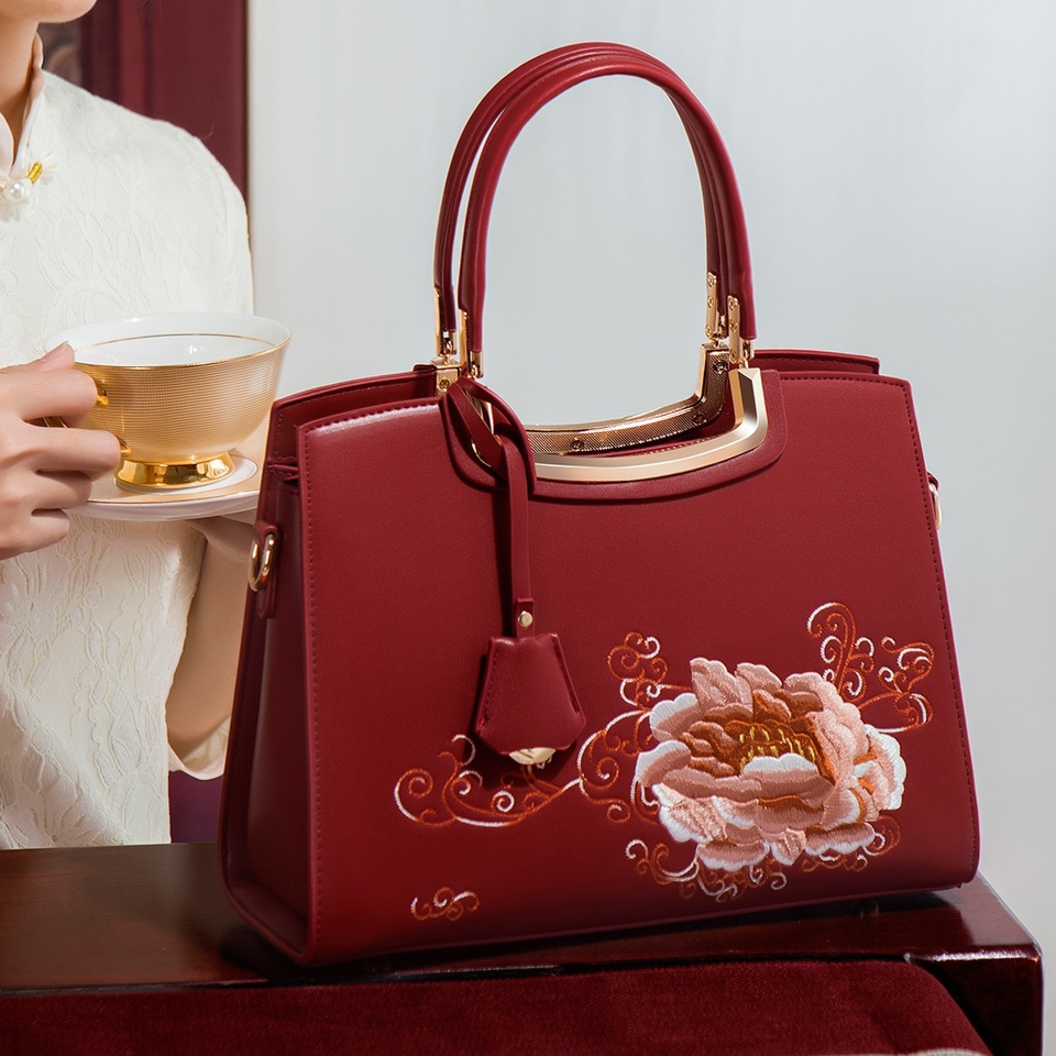 母亲节礼物国风红色包包2024新款刺绣新娘手提包大气妈妈结婚包