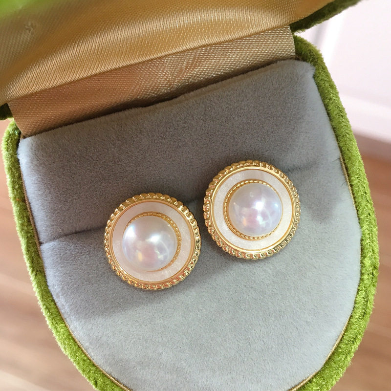 天然淡水珍珠耳钉女圆形仿贝壳耳环18K包金S925纯银针气质批发