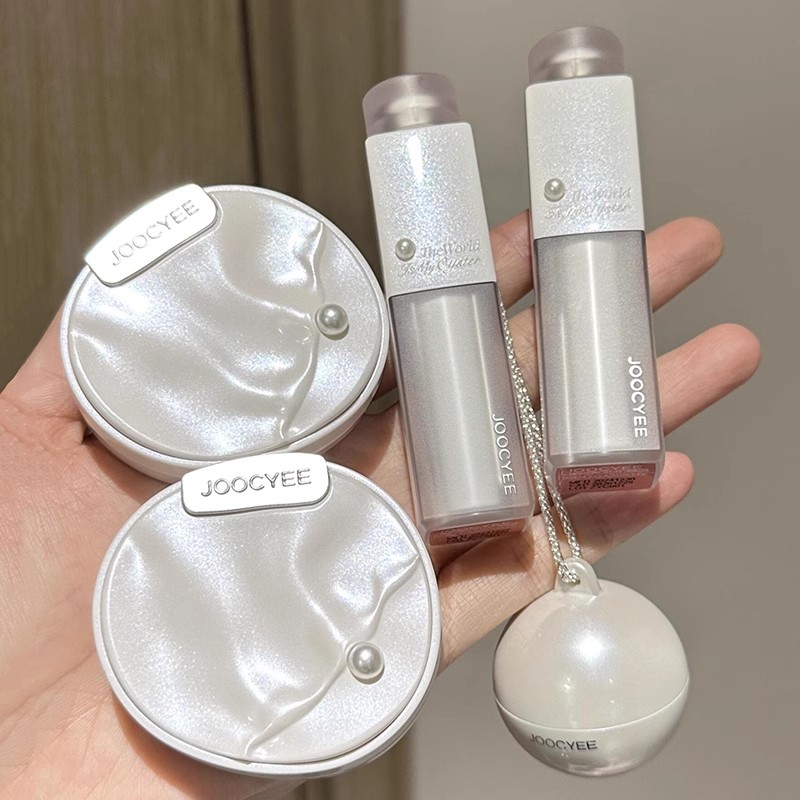 酵色牡蛎之心限定水精华口红腮红