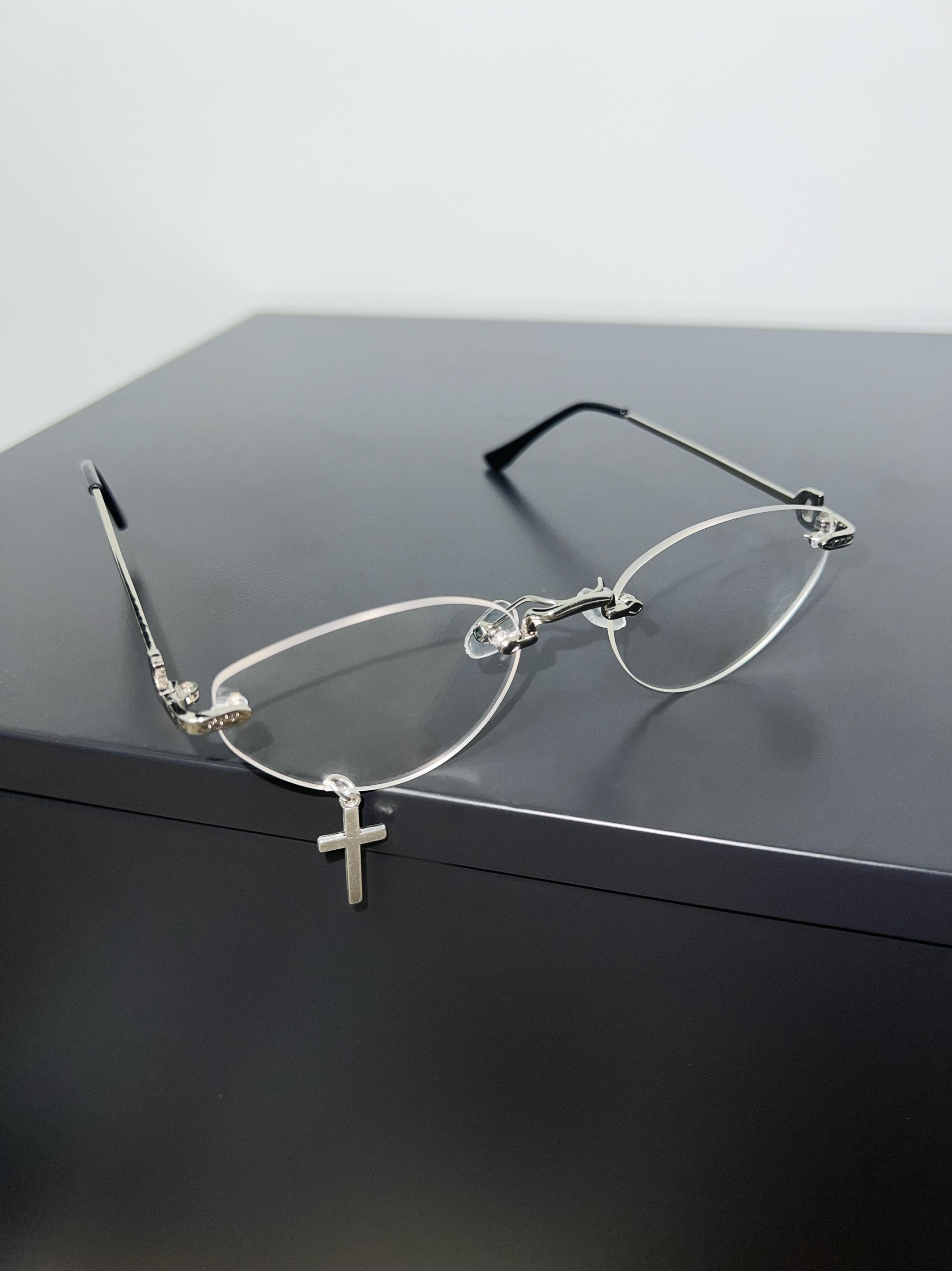 小猫眼无框平光镜装饰