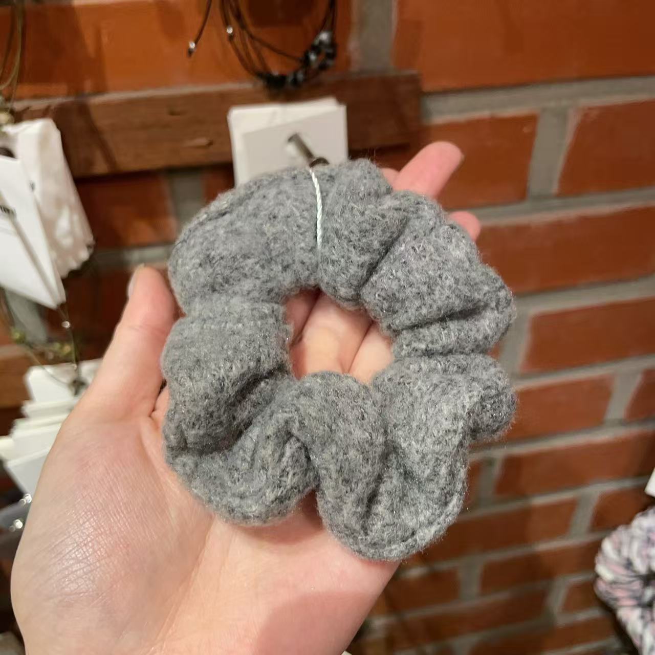 10.24韩国东大门nyunyu发饰秋冬新款小羊羔毛乎乎头绳小肠发圈