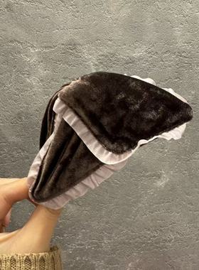 12.4韩国东大门Trois de LEI发饰丝绒小花边三角简约抓夹