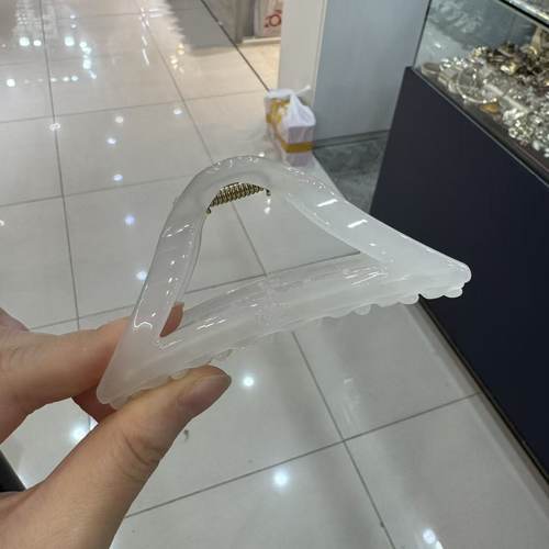 12.21韩国az发饰小号三角抓夹气质鲨鱼夹