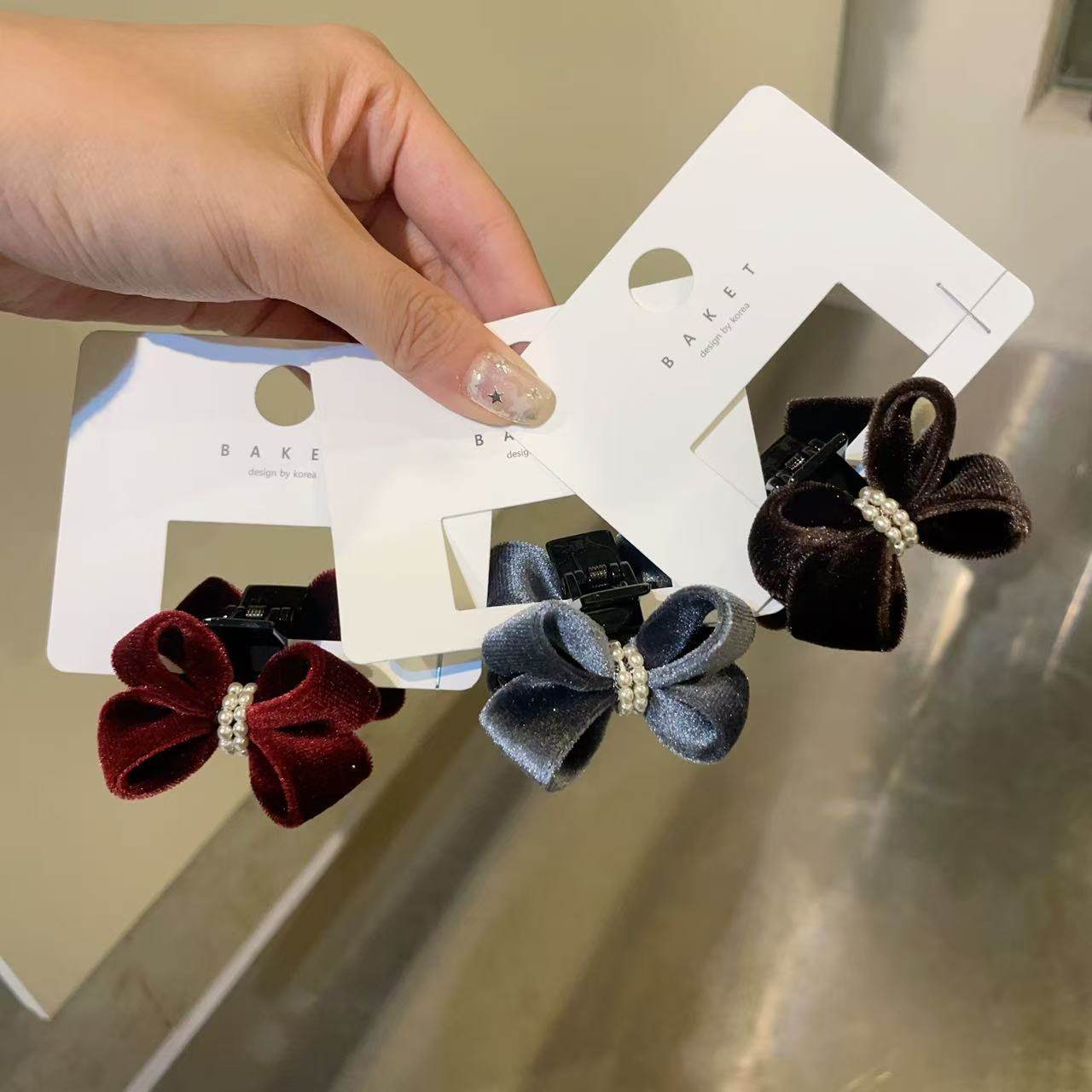 10.25韩国东大门baket发饰秋冬新款珍珠丝绒蝴蝶结小号抓夹