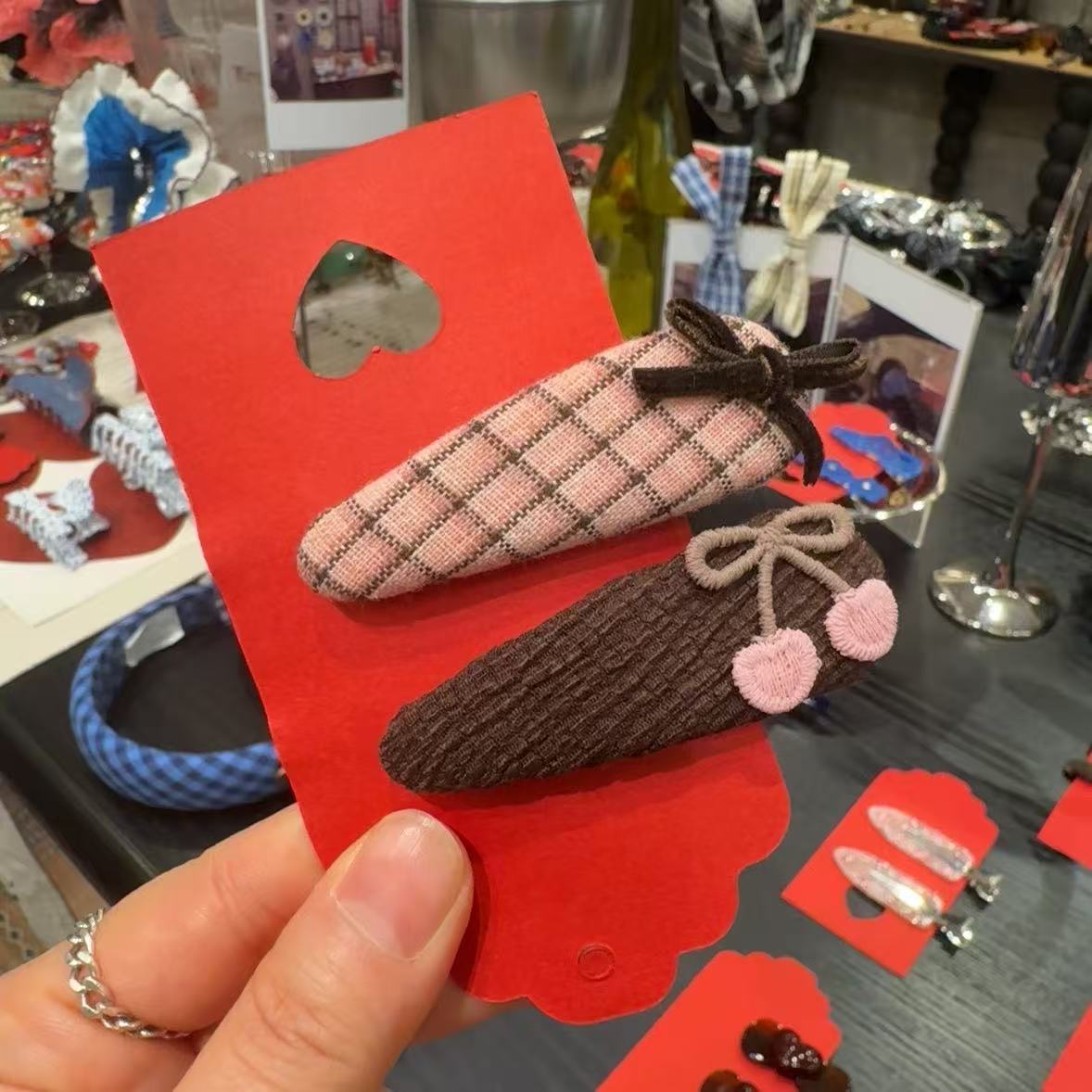 11.9韩国东大门Trois de LEI格子蝴蝶结樱桃BB夹