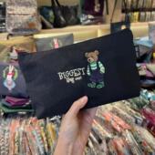 9.4韩国东大门wing卡通图案小熊刺绣收纳包化妆包