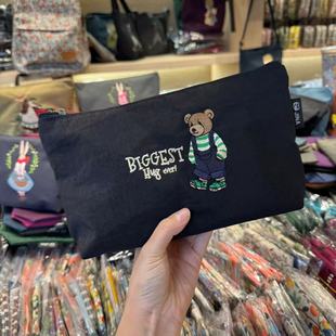 9.4韩国东大门wing卡通图案小熊刺绣收纳包化妆包