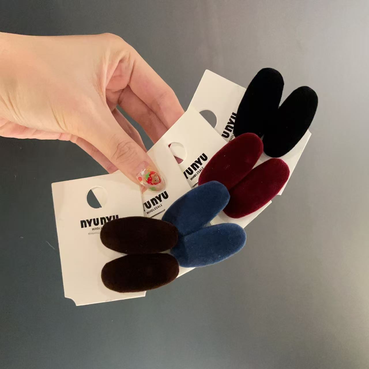 10.3韩国nyunyu发饰复古丝绒椭圆鸭嘴发夹发夹对夹