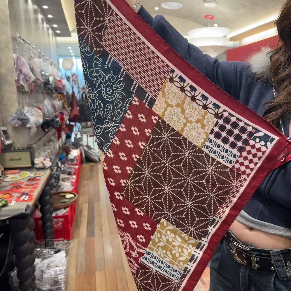 11.9韩国东大门Trois de LEI印花丝巾方巾