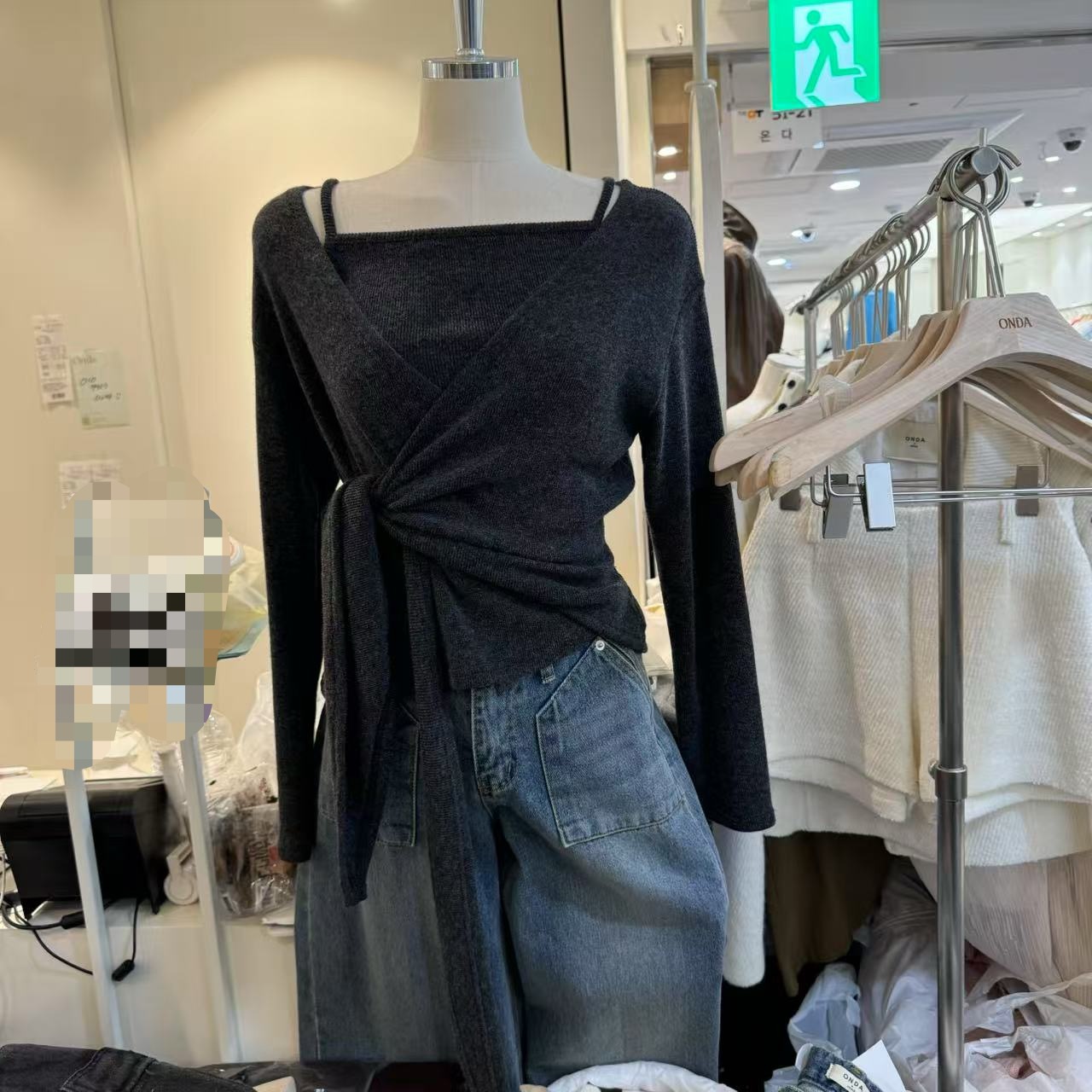 2.25韩国东大门ONDA纯色背心外套套装