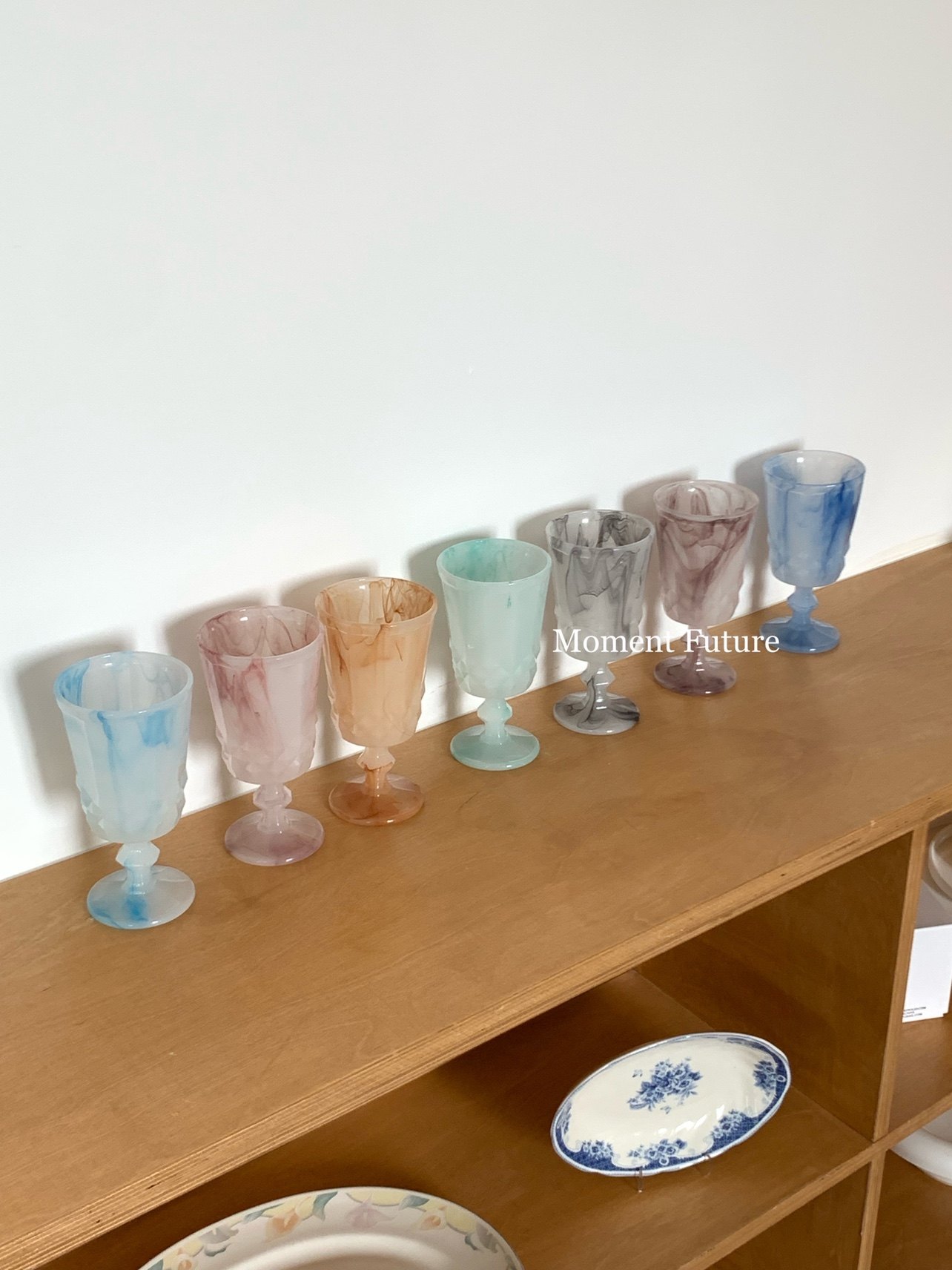 momentfuture复古餐具原色奶玉玻璃杯摆件晕染多色高脚酒杯摆件