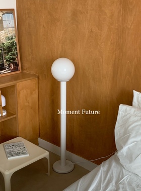 Moment Future韩系复古白色简约落地灯圆形玻卧室客厅灯具工作室