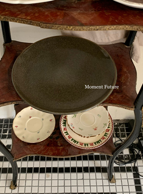 Moment Future复古陶瓷盘小众款圆形盘子日式沙拉意面盘餐具餐盘