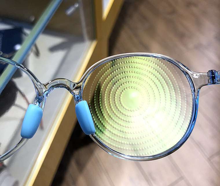 防控多焦点离焦易清洁耐磨清晰学生儿童青少年近视控制镜片耐用