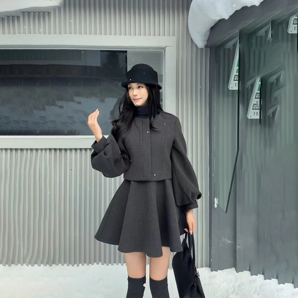 VANE泡泡袖呢子外套两件套女