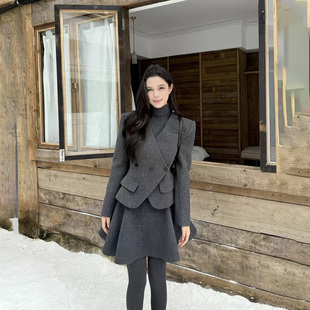 女 韩系高腰加棉短裙套装 VANE收腰V领呢子外套两件套2025冬装 新款