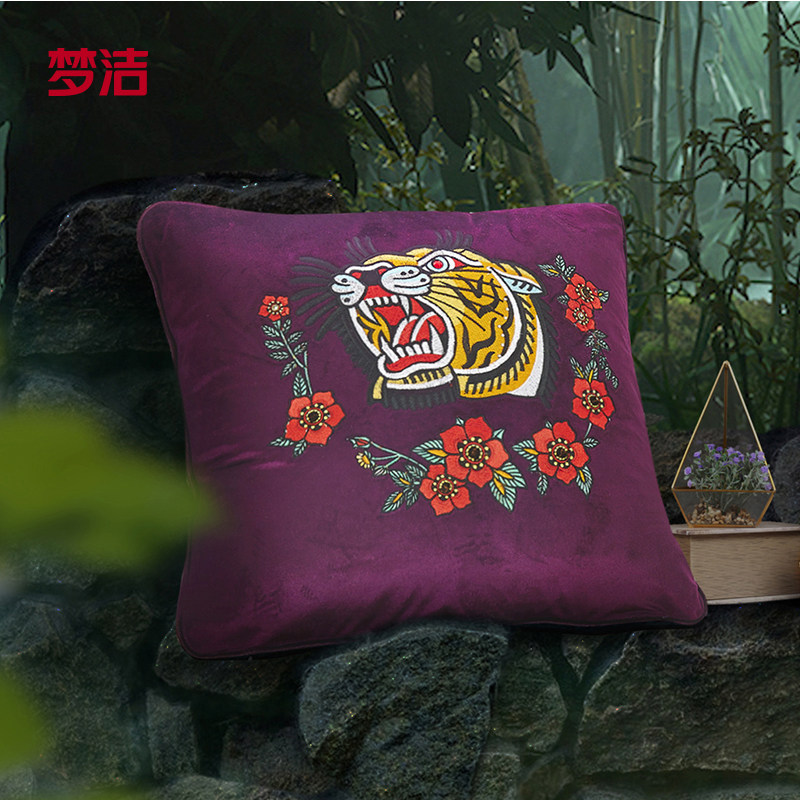【会员专享】梦洁绣花抱枕野兽派45*45cm