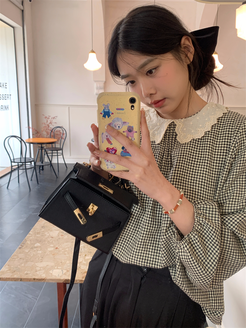 韩系娃娃领格子长袖衬衫前后两穿