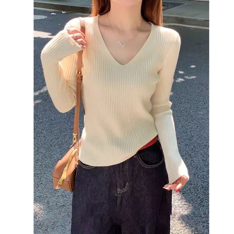 白色v领针织衫女2026新款早秋穿搭风衣内搭长袖打底毛衣秋冬上衣