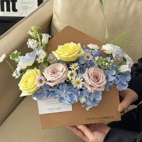 创意信封鲜花礼盒母亲节鲜花花束花艺花盒送礼七夕方形牛皮包装盒