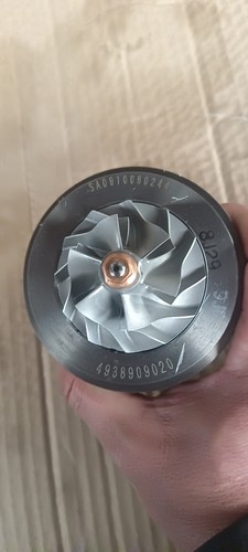 涡轮增压器机芯，提供各种型号。欢迎联系客服