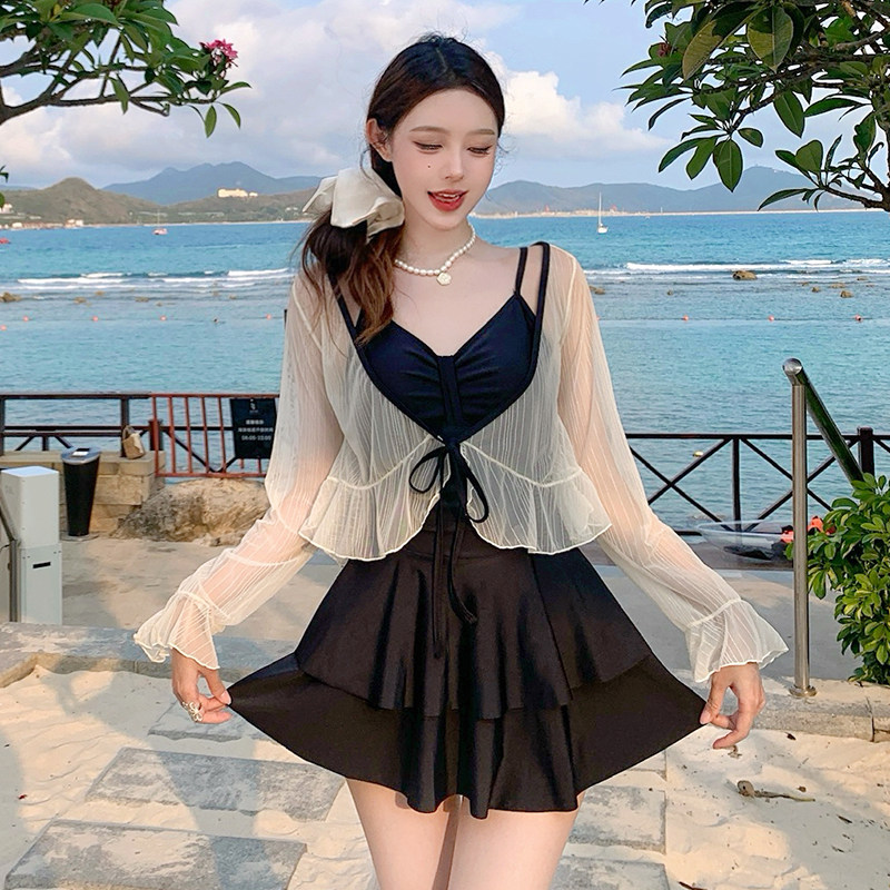 2026新款泳衣女平角裙式连体保守微胖女孩长袖显瘦遮肉沙滩温泉