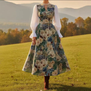 2026 复古休闲V领印花长袖女装连衣裙度假风穿搭穿搭复古连衣裙