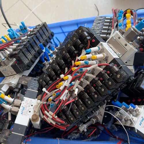 4V120-06 4V130C-06 4V220电磁阀亚德客