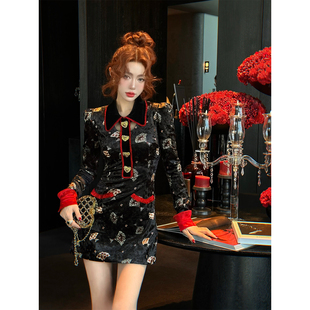 孙瑜儿 优雅翻领收腰修身 时尚 显瘦小黑裙 复古贵气连衣裙女新款