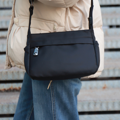 多口袋时尚百搭休闲单肩斜挎包