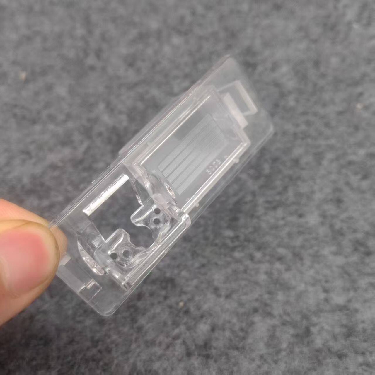 别克威朗三厢昂科威英朗阅朗公务舱652T倒车摄像头牌照灯灯壳支架