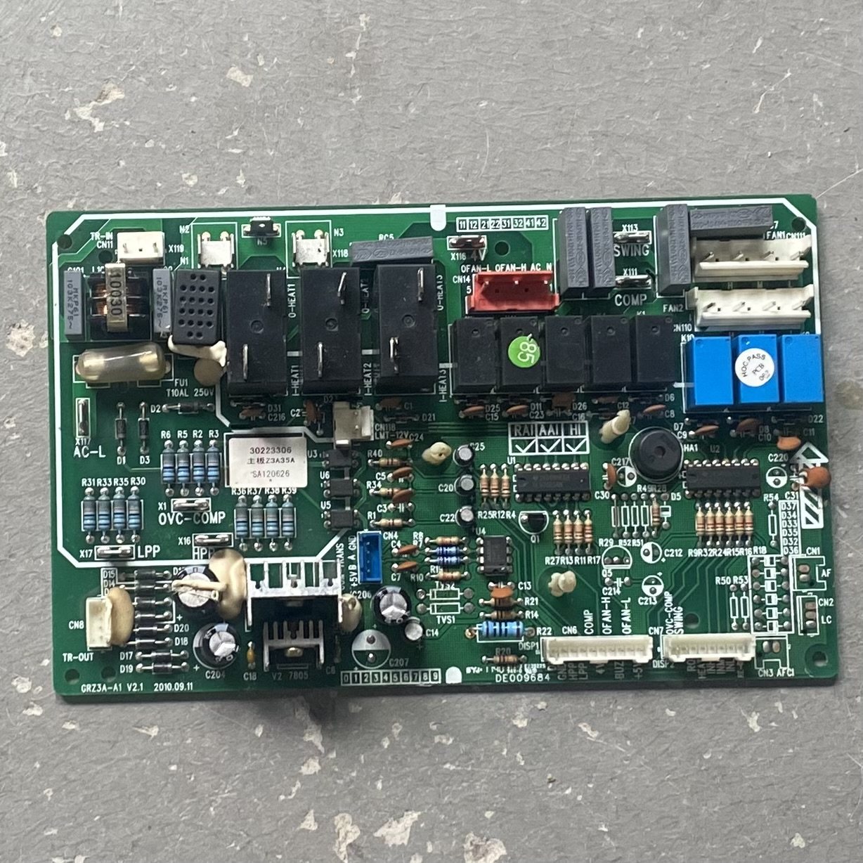 单元柜机RF28W,GRZ3A-A1