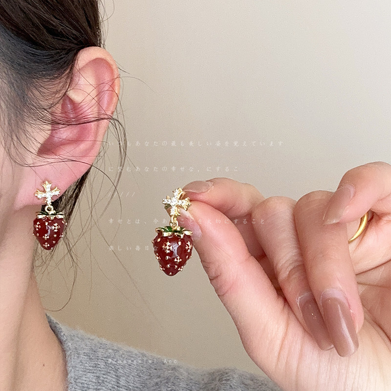 红色滴油草莓十字架耳钉女轻奢高级感个性时尚潮流百搭耳环耳饰,饰品/流行首饰/时尚饰品新,耳钉,淘宝优惠券,粉丝福利购,淘宝优惠卷