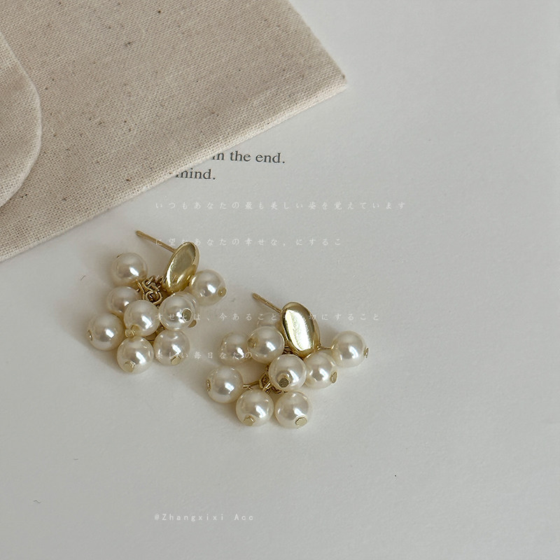 高级感白色珍珠葡萄串流苏耳钉女法式复古轻奢时尚潮流耳环耳饰,饰品/流行首饰/时尚饰品新,耳钉,淘宝优惠券,粉丝福利购,淘宝优惠卷