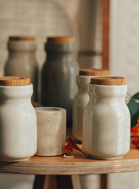 韩国进口陶瓷调料罐带盖调料盒可调节出口盐罐调味罐糖罐takaon