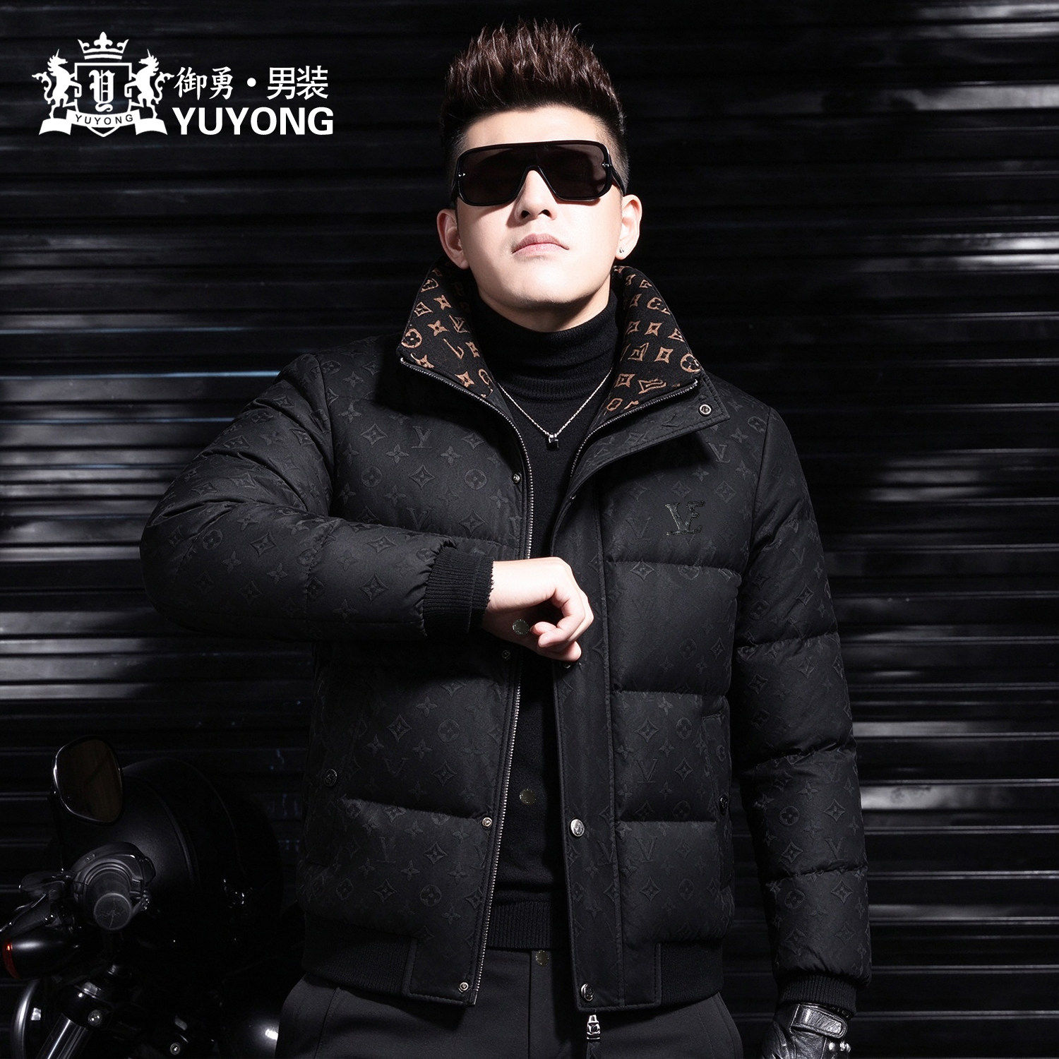 欧货男士高端羽绒服2026新款冬季潮牌满花保暖防寒白鸭绒立领外套