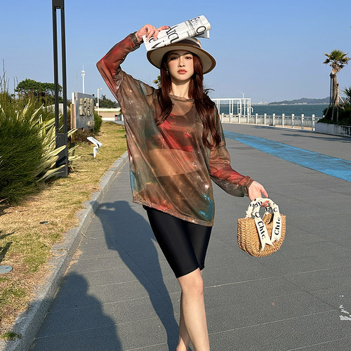 分体运动大码泳衣女2026新款胖mm遮肚显瘦200斤三件套罩衫五分裤