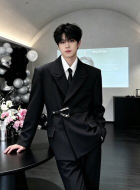 高级感金属卡扣黑色西装外套男士潮流百搭宽松休闲简约单西服痞帅