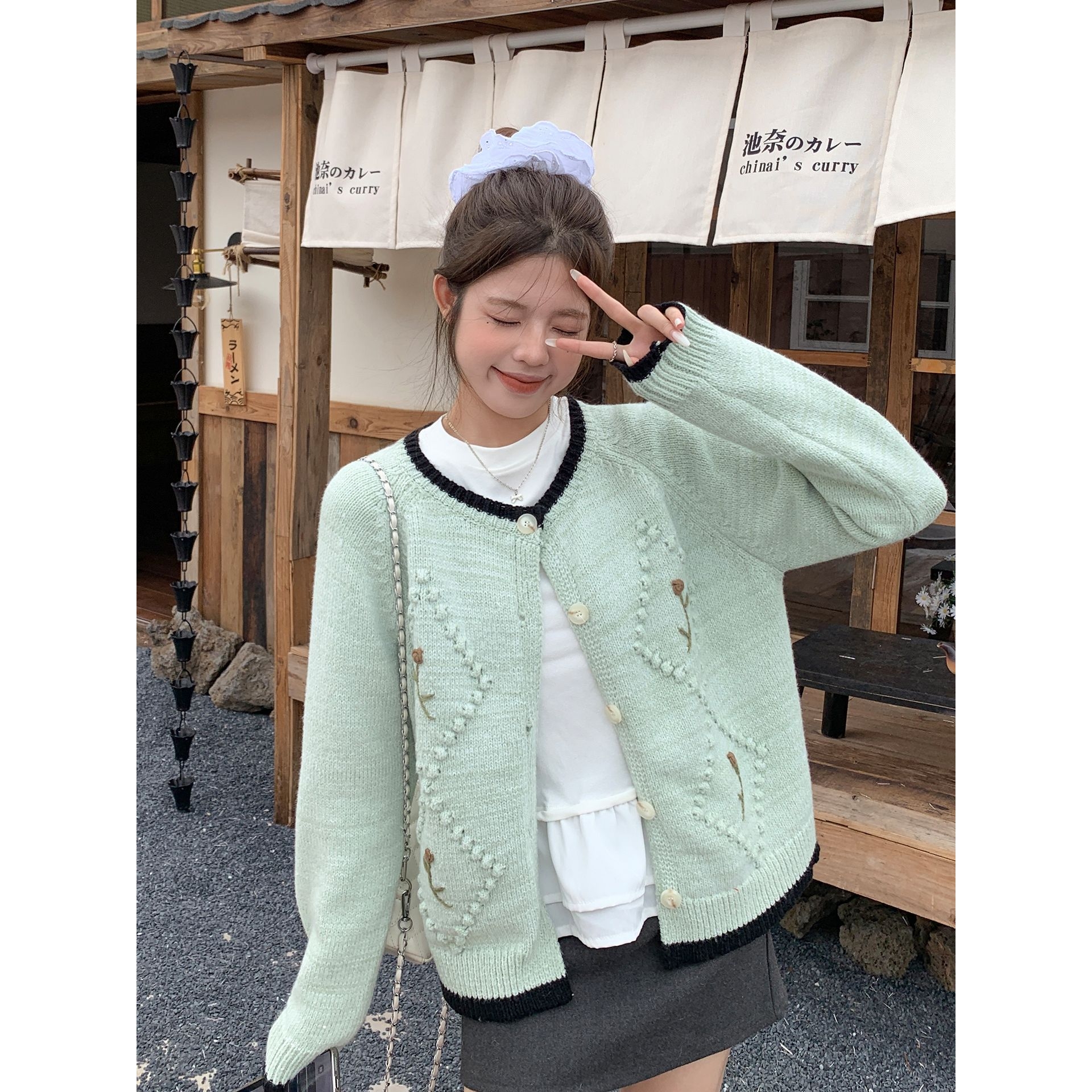 小香风别致刺绣设计绿色毛衣针织开衫女2025秋季新款外穿外套上衣